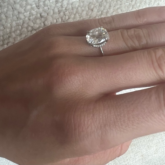 Scalloped Pave’ Lab created Diamond setting/ 11x9 Super Premium Oval Moissanite - Picture 9 of 13